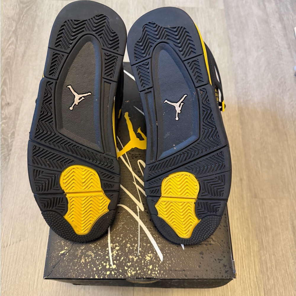 Jordan Retro 4 Black and yellow sz 8 - Picture 7 of 8